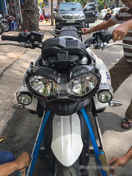 Moto PKL Triumph Tiger 800 XRT 2016 dau tien tai VN-Hinh-9